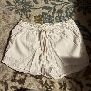 white dress shorts